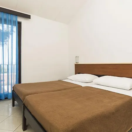 Kanegra Plava Laguna Tatil parkı