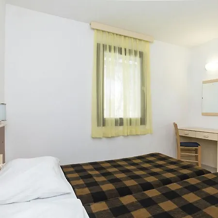 Kanegra Plava Laguna Tatil parkı 2*
