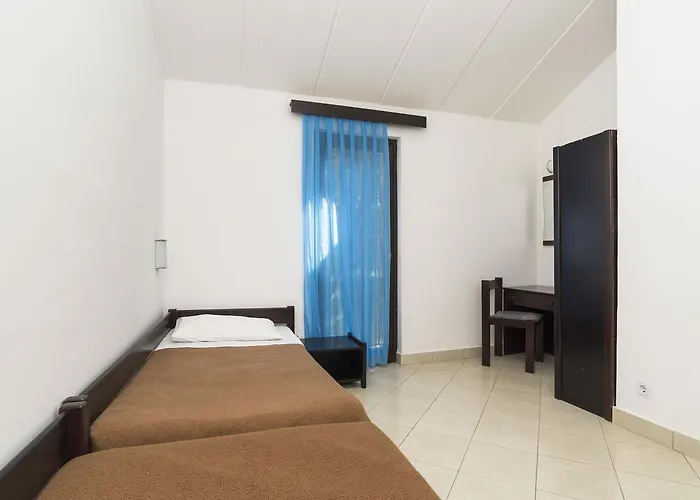 פארק נופש Kanegra Plava Laguna 2*