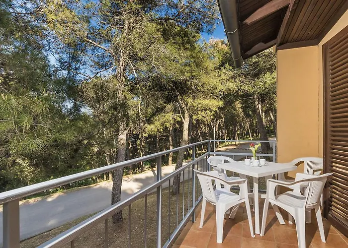 Kanegra Plava Laguna פארק נופש 2*