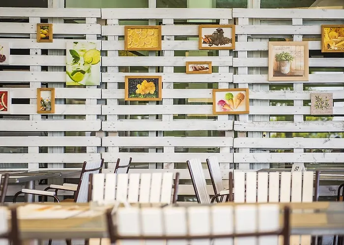 Kanegra Plava Laguna פארק נופש 2*