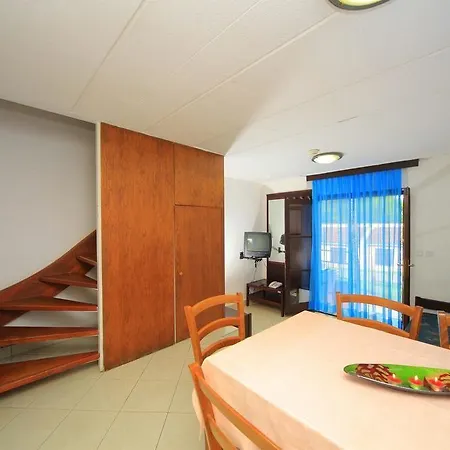 Kanegra Plava Laguna Tatil parkı