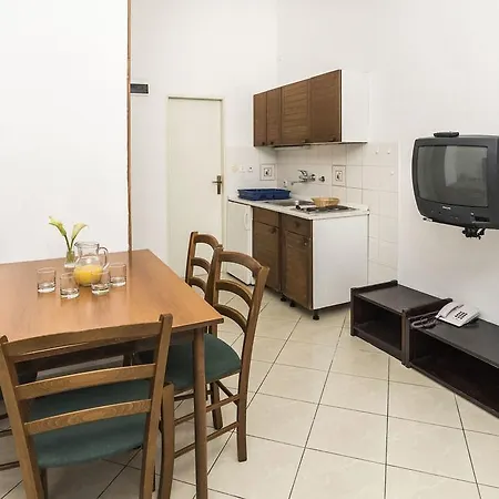 Kanegra Plava Laguna Tatil parkı 2*