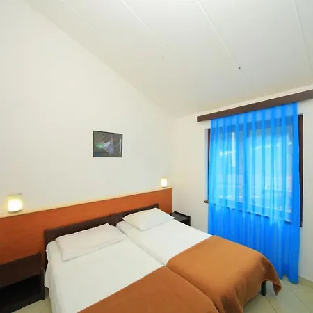 Kanegra Plava Laguna Tatil parkı Valizza